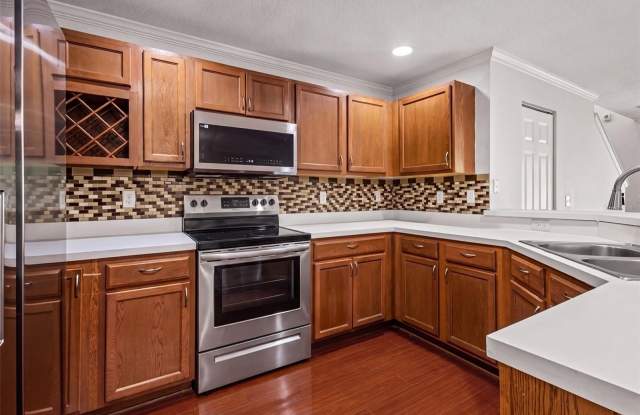 2972 ROYAL TUSCAN Lane Gallery 3