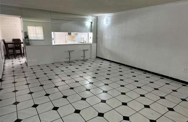 2190 W 60th St photos photos