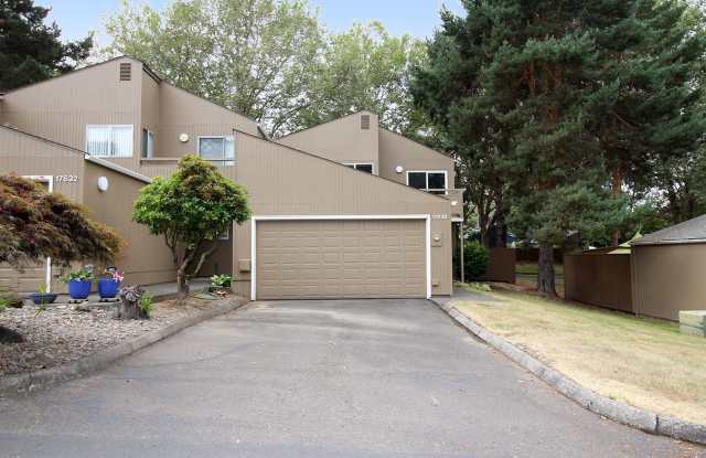 Contemporary 3 Bedroom/2 Bath Remodeled Condo at Tanasbrook in sought after neighborhood near Nike, Intel, Streets of Tanasbourne! photos photos