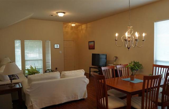 16630 Hodgefield Lane Gallery 4