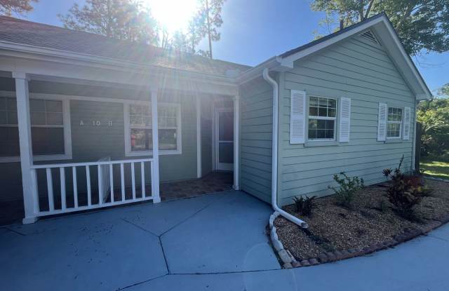 Super Cute 3bd 2bath with Florida Room!! photos photos