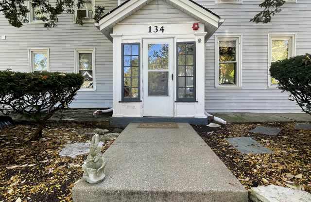 134 E Maple St - 134 East Maple Street, Hinsdale, IL 60521