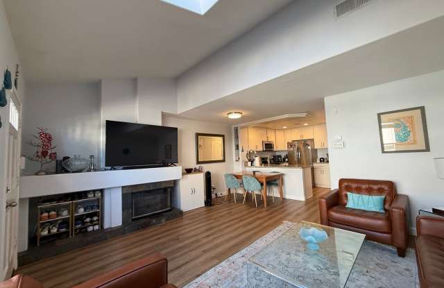 Luxury Condo - 12638 Carmel Country Road, San Diego, CA 92130