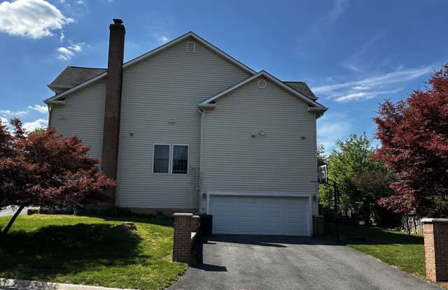 7601 Anamosa Way Gallery 3