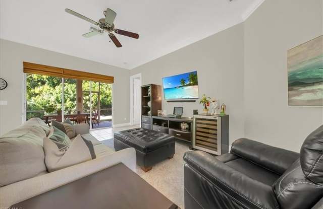 28327 Hidden Lake Dr Gallery 4
