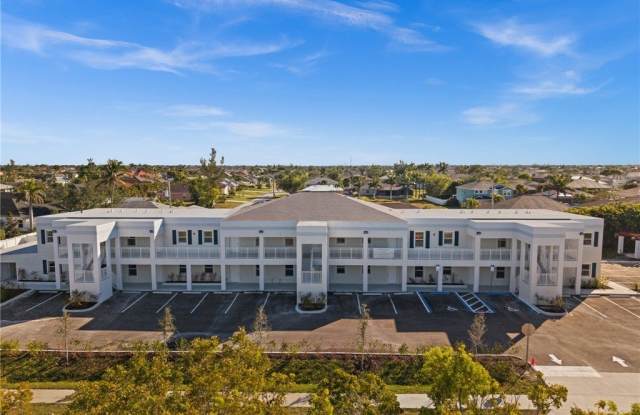 3815 Chiquita Boulevard S unit: 106 photos photos
