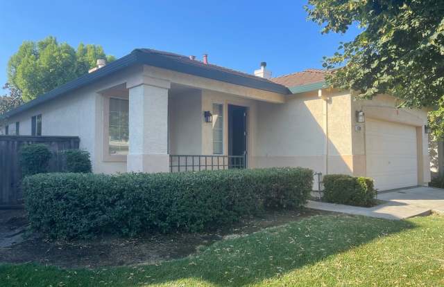 Very nice 3br/2ba in Gated Community - 6789 Brook Falls Circle, Stockton, CA 95219