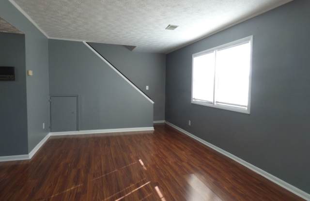 COMING SOON! Beautiful All Electric Townhome! Converted Garage, W/D, Small Pets Ok! Gallery 4