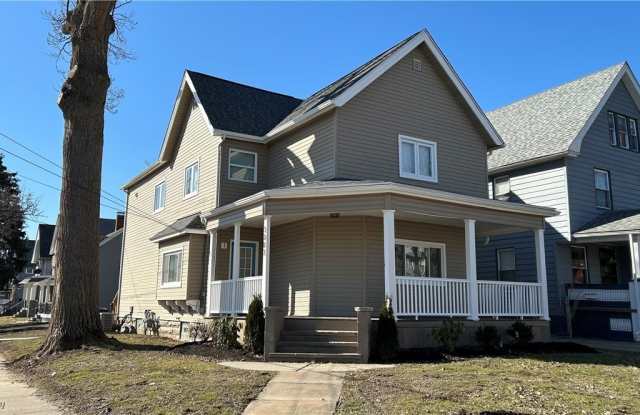 3303 Mapledale Avenue photos photos