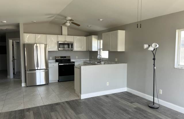 2912 Santa Barbara Blvd S photos photos