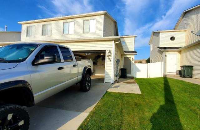 Available now - 2508 Big Sky Trail, Rock Springs, WY 82901