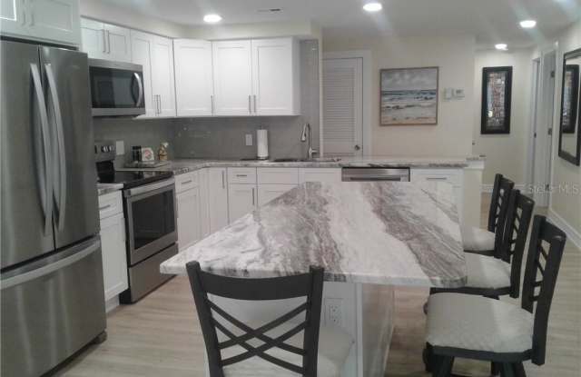 225 HOURGLASS WAY - 225 Hourglass Way, Siesta Key, FL 34242
