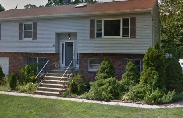12 Jay Court - 12 Jay Court, Islip, NY 11751