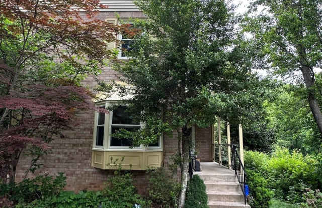 7519 HEATHERTON LANE Gallery 2