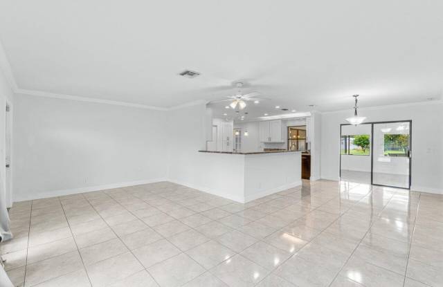 14672 Country Side Lane Gallery 3