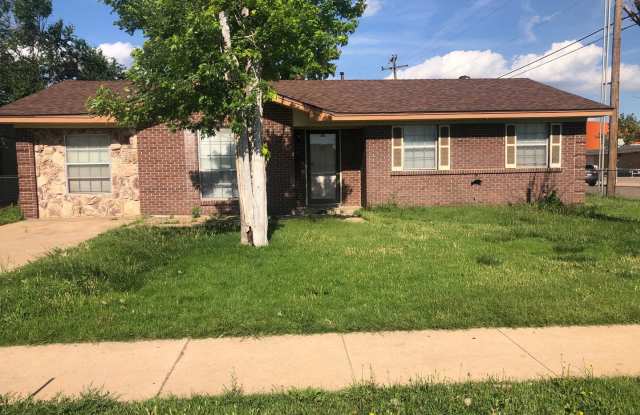 Located in Oakdale  3/1.5/2 photos photos