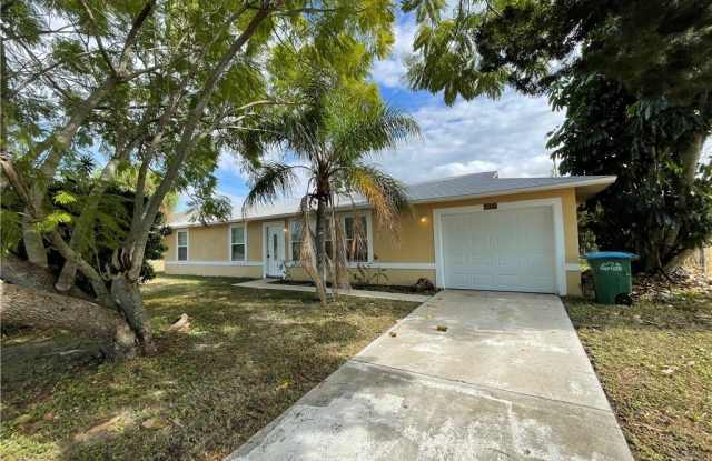 2505 NE 22nd Place photos photos 2505 NE 22nd Place photos photos