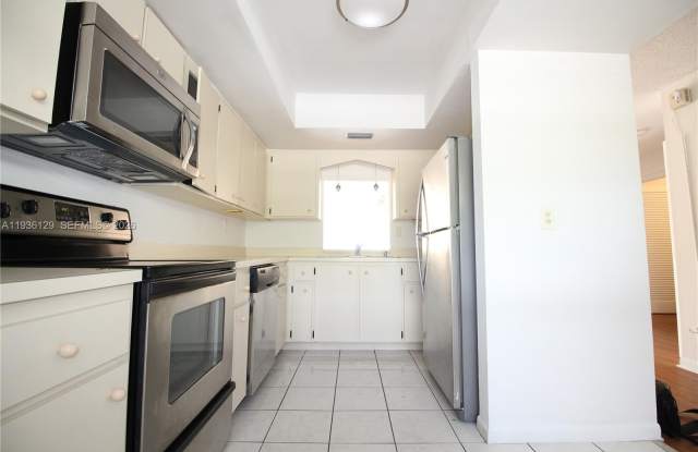 8990 W Sample Rd photos photos