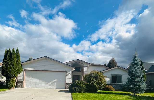 Beautiful Home on Village Greens with Vaulted Ceilings~A rare find! photos photos Beautiful Home on Village Greens with Vaulted Ceilings~A rare find! photos photos