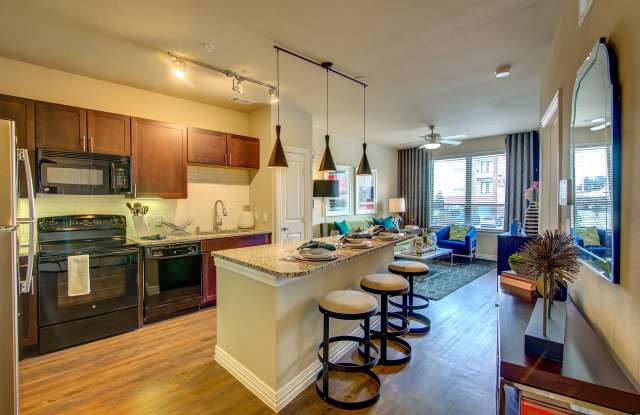Keller Springs Crossing Apartments Gallery 2