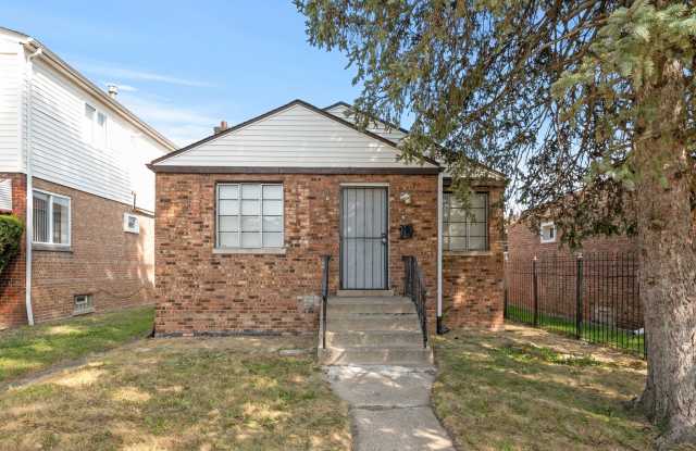 10036 S Paxton Ave - 10036 South Paxton Avenue, Chicago, IL 60617