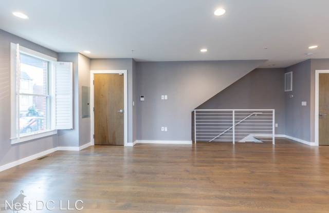 1330 Montello Avenue NE, Unit 1 Gallery 3