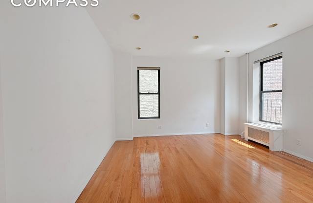 160 Prince Street Gallery 4