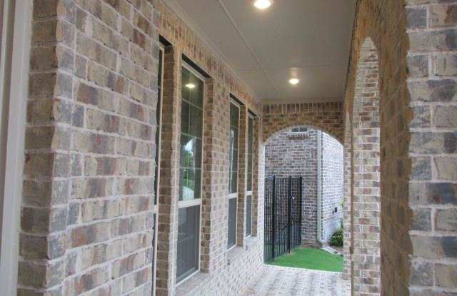 2460 Cathedral Drive Gallery 4