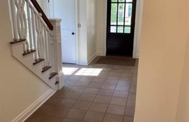 1588 BENNAVILLE Avenue Gallery 4