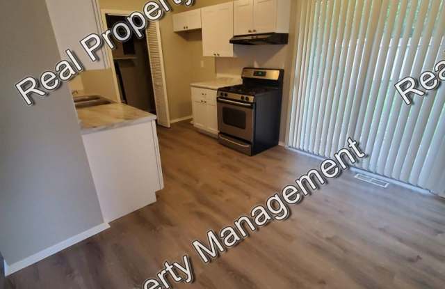Completely Updated 2 Bedroom Apartment photos photos