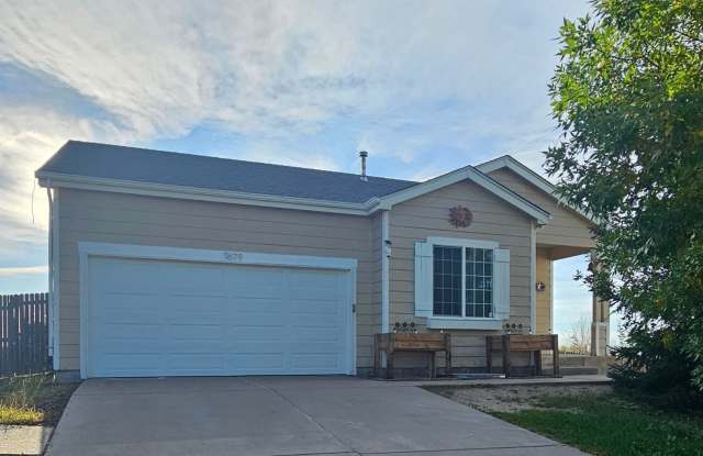 $2525 | 4BR/3BA | Pet Friendly House with a Bonus Room in Peyton CO Gallery 1