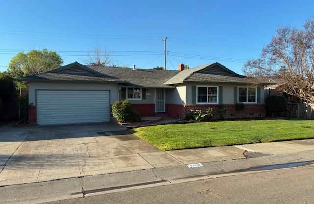 1706 W Locust St photos photos