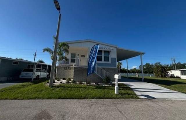 3 Flamboyant Street Gallery 1