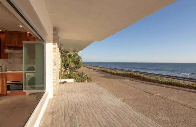 11832 Beach Club Way Gallery 2