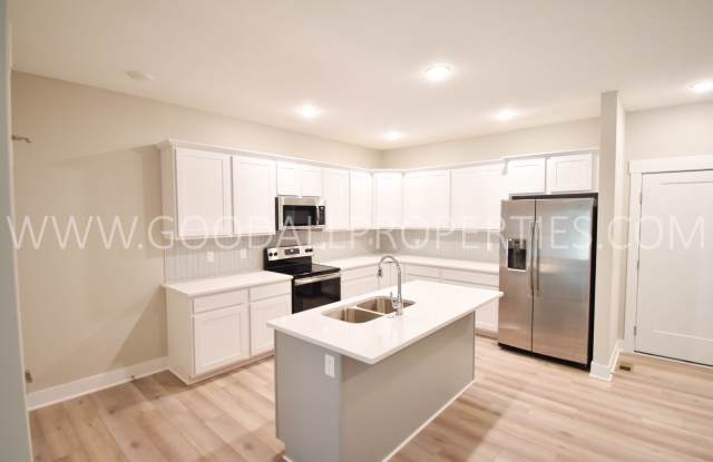 Beautiful 3 Bedroom 2 Bath home in Clive Gallery 4