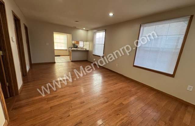 3809 Barr Street Gallery 4