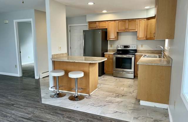 51 Walnut St unit: 2 photos photos