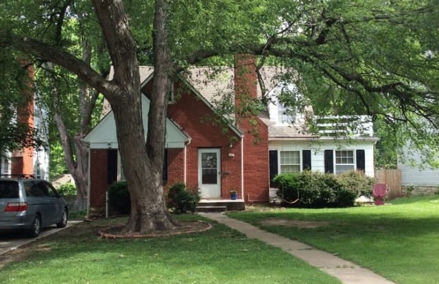 612 East 70th Street - 612 East 70th Street, Kansas City, MO 64131