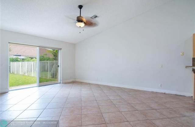 1843 ANDROMEDA LN Gallery 3
