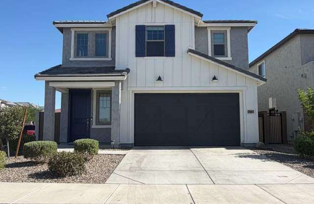 Spacious 4BR House in Glendale Gallery 1