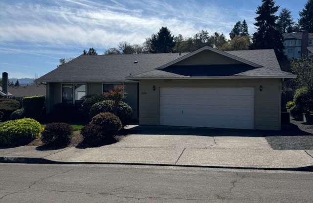 Hucrest 3 bedroom 2 bath home with garage photos photos