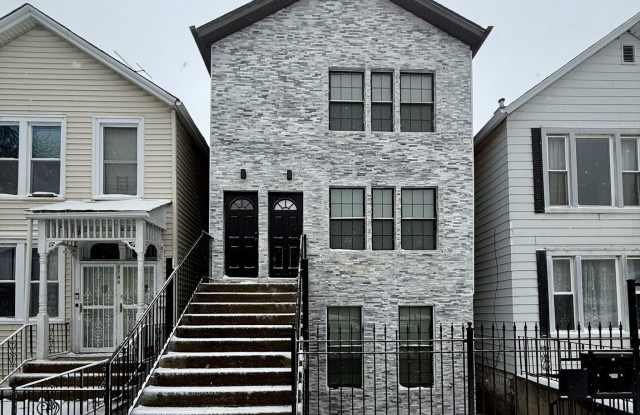 2702 South Union Avenue photos photos