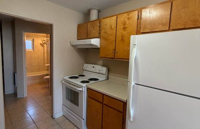 Spacious 1 bedroom, 1 bath Apartment with Tile Throughout! photos photos