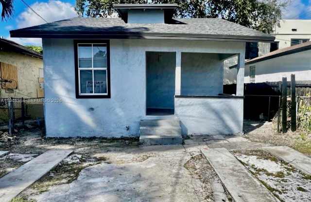 1800 SW 3rd St photos photos 1800 SW 3rd St photos photos