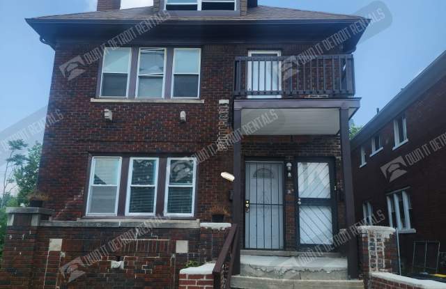 3812 W Grand St Uppr photos photos