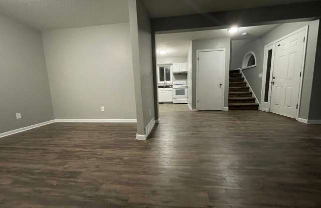 Amazing 5 Bedroom 2 Bathroom Home in South Minneapolis! photos photos