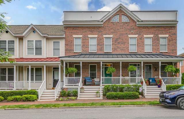 Gorgeous 3 Bedroom Townhome in Oregon Hill ***Available Early September*** photos photos