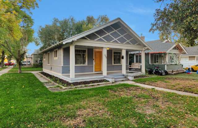 398 400 South Gallery 3