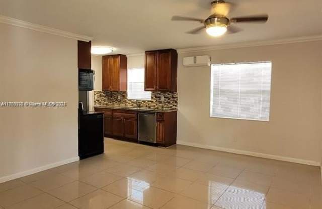 824 NE 7th St - 824 Northeast 7th Street, Hallandale Beach, FL 33009