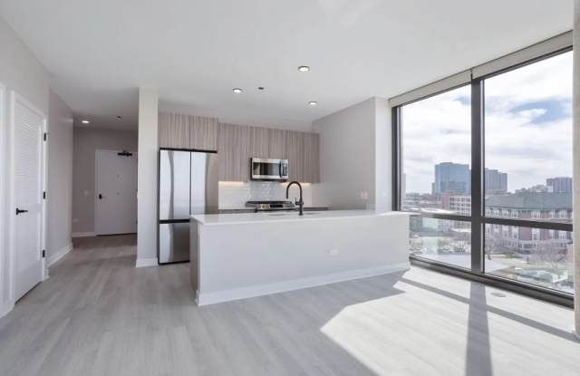 4617 North Broadway photos photos